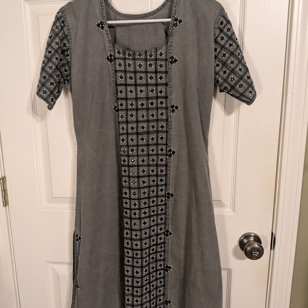 Chic Gray Embroidered Kaftan Dress
